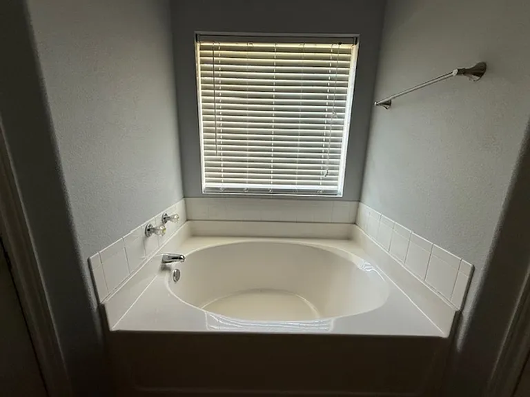 5409 Wagon Wheel Ave — Photo 12
