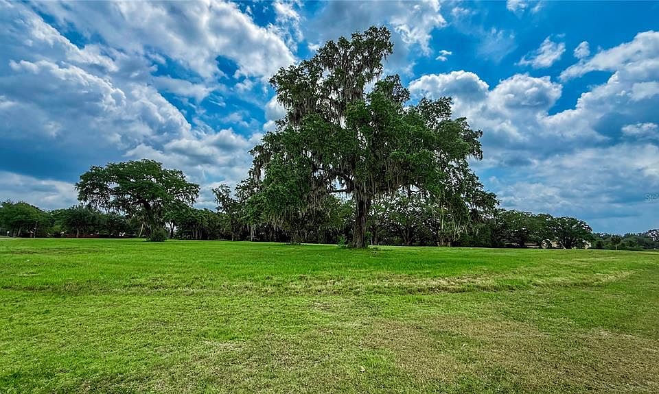 2nd image of NW 17th Cir Lot 1
