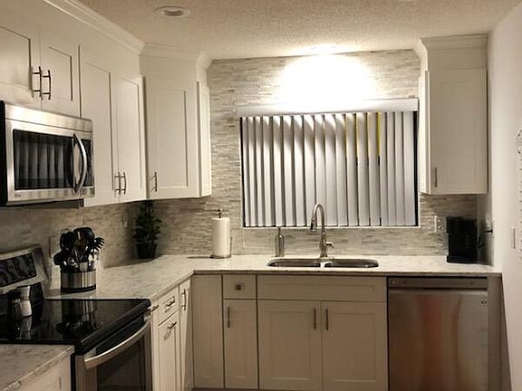 4th image of 6021 SE Landing Way APT 2