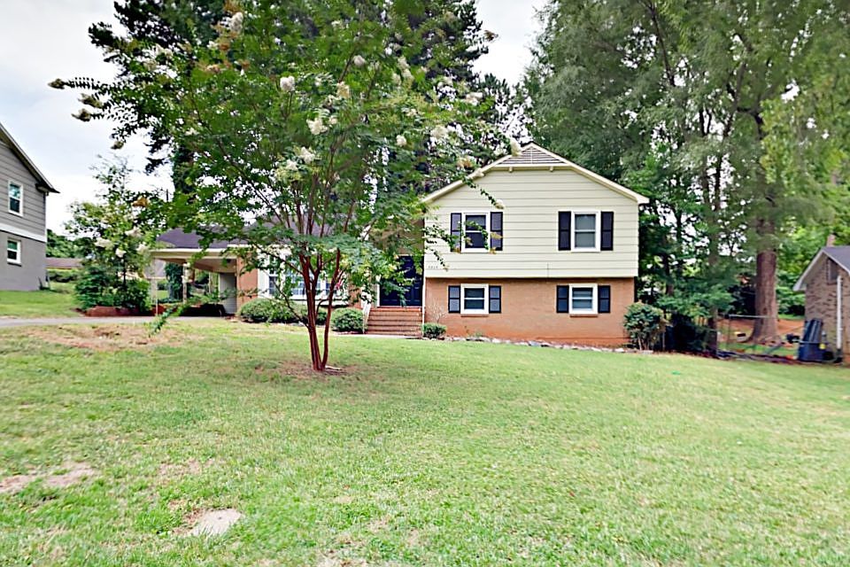 1st image of 5824 Whitingham Dr