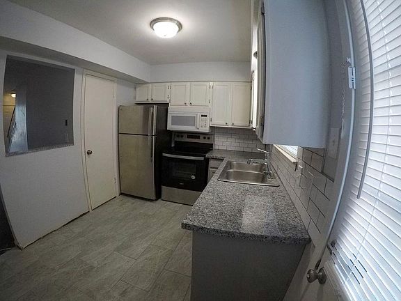 2nd image of 2810 Wimbledon Ct APT C
