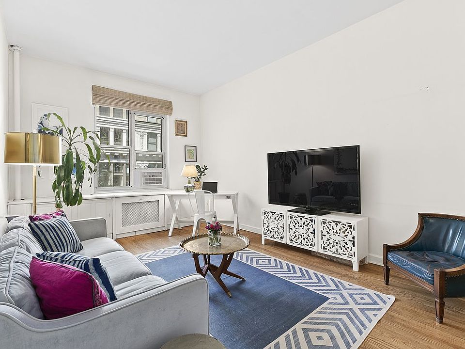 1st image of 22 Irving Pl APT 3C