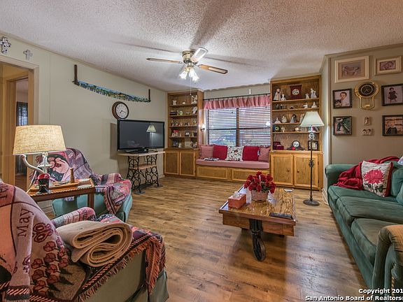 5th image of 972 SPRING HILL DR