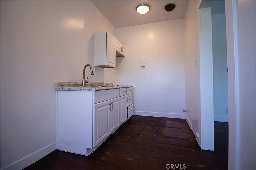 1 bed, 550 sqft, $1,700 — Photo 4