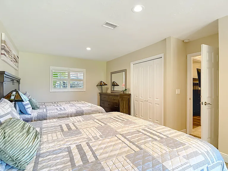 17208 Orangewood Dr — Photo 28