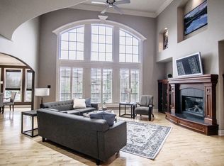 11403 W 159th Ter, Overland Park, KS 66221