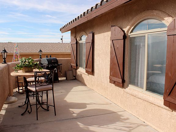 3rd image of 2521 Fremont Dr