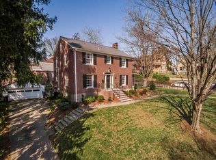 2076 Lakeside Dr, Louisville, KY 40205
