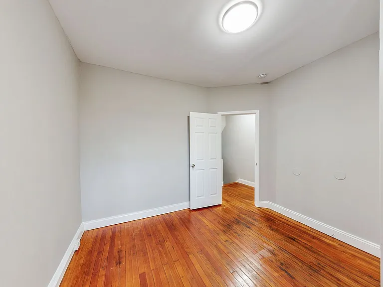 2867 Mayfield Ave — Photo 18
