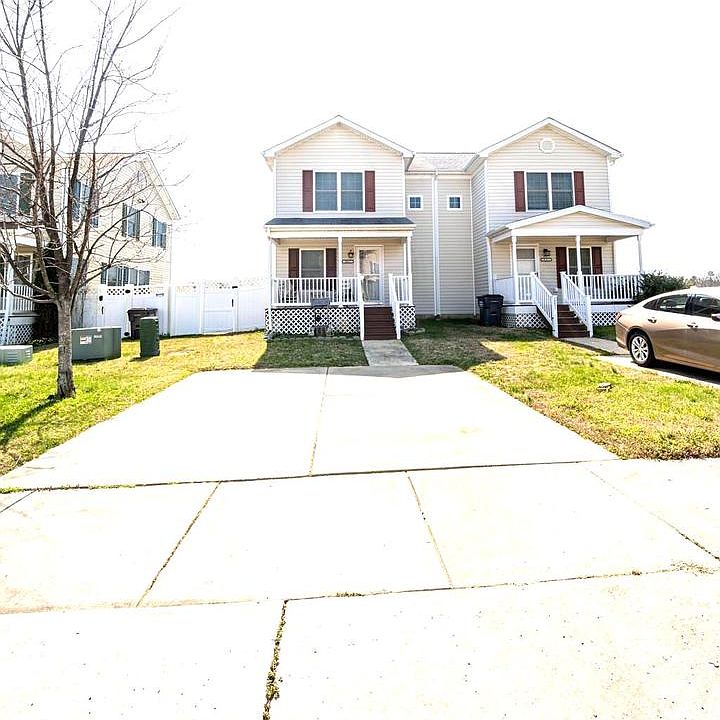 1st image of 20827 Primrose Ct