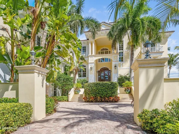 211 Beachside Dr, Orchid, FL 32963