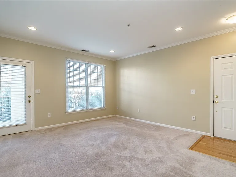 800 Moratuck Dr #206 — Photo 8