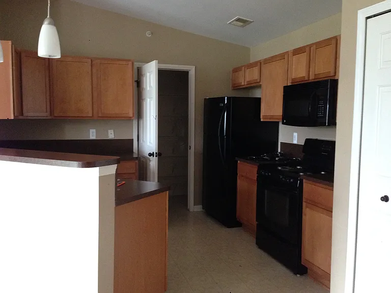 23870 Northstone Village Dr — Photo 34