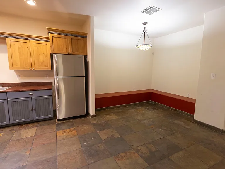 1635 Spruce Ave — Photo 7