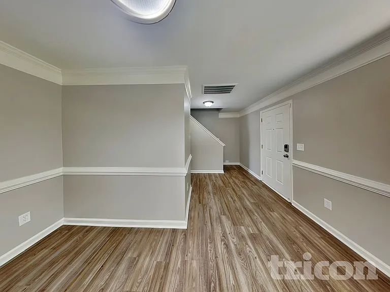 2208 Ballingarry Dr — Photo 4