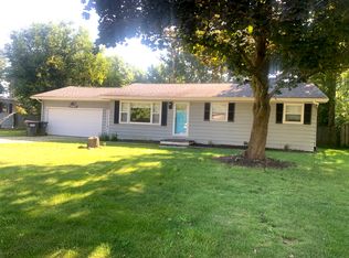 5987 Ponderosa Dr, Stevensville, MI 49127