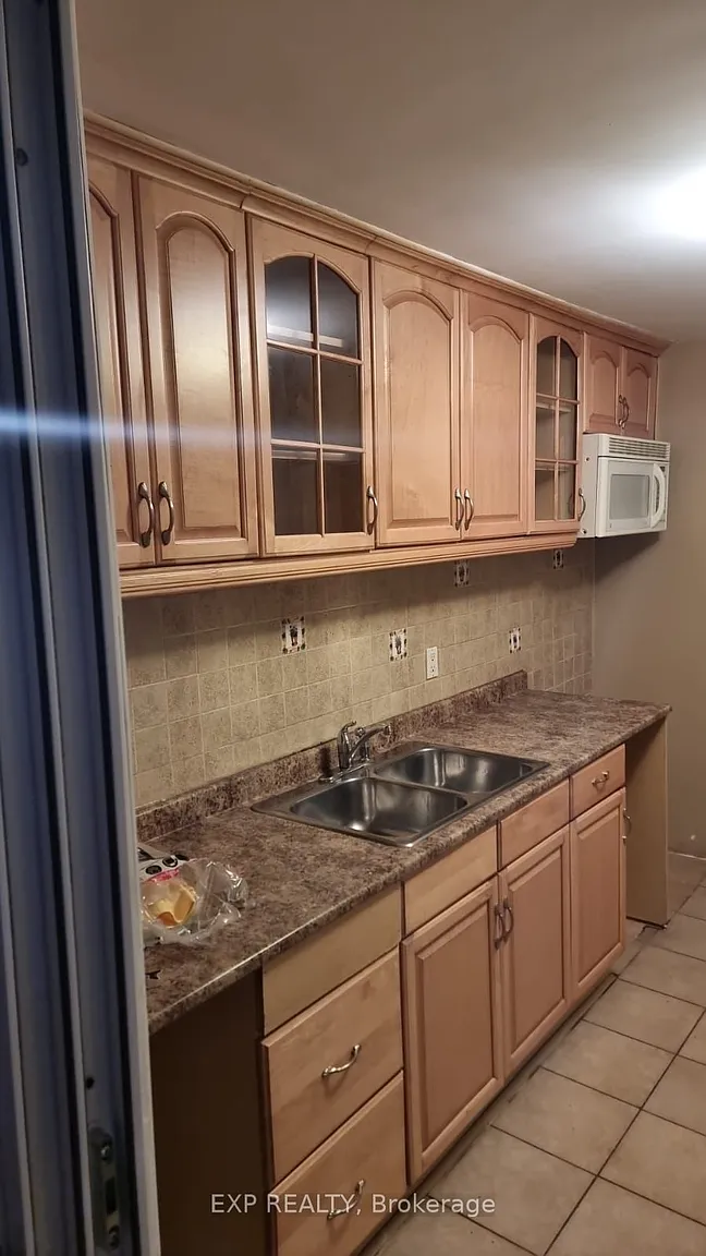 841 Runnymede Rd Floor 2 photo 1