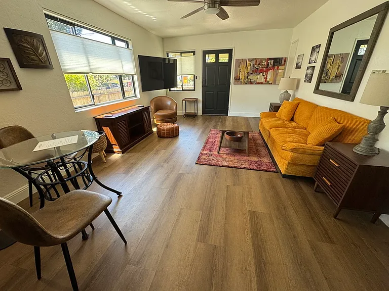 522 Oak Dr #B — Photo 4