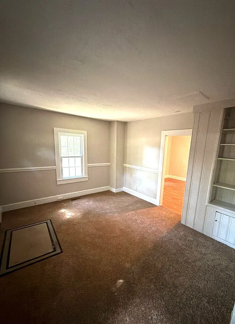 T.R. Lawing Realty Property — Photo 3