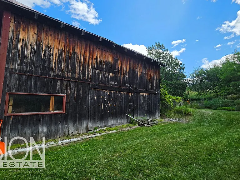 928 Mount Philo Rd — Photo 44