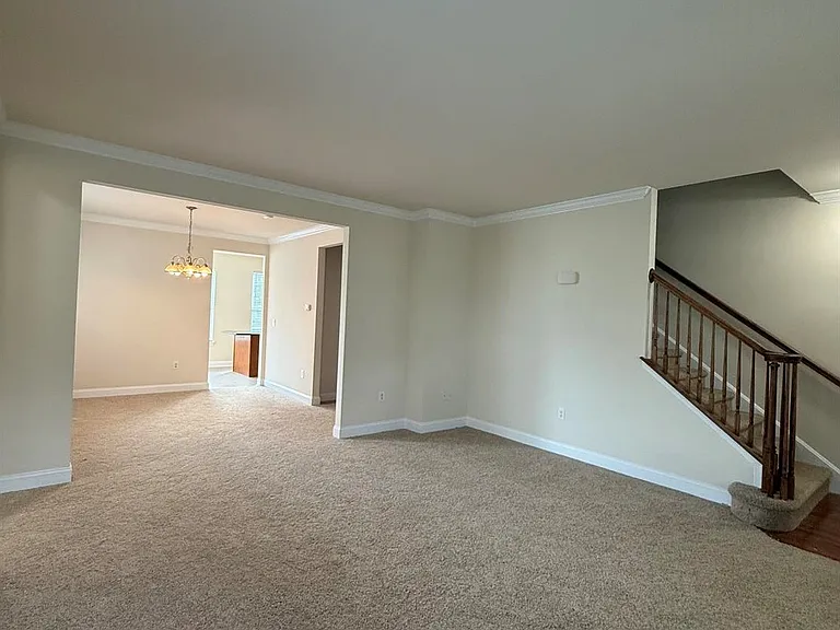 860 Main St — Photo 2