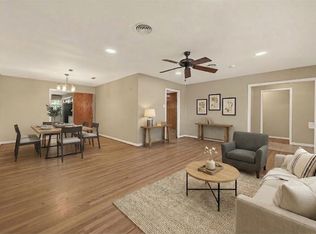 5646 Hazen St, Houston, TX 77081
