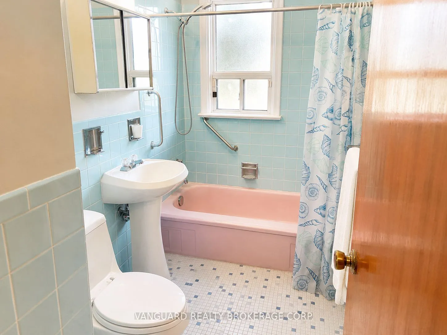 2 bed, $4,200 — Photo 3