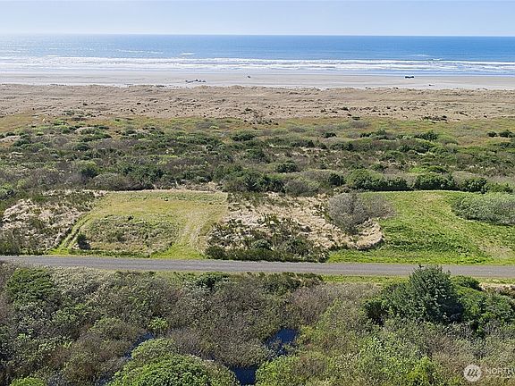 5th image of 76 Dunes Lane