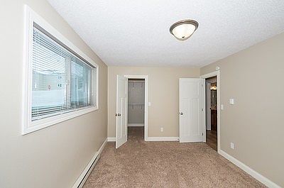 1st image of 2513 Knight Dr #11