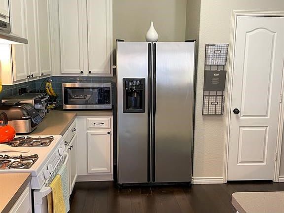 4th image of 2644 Redcedar Dr