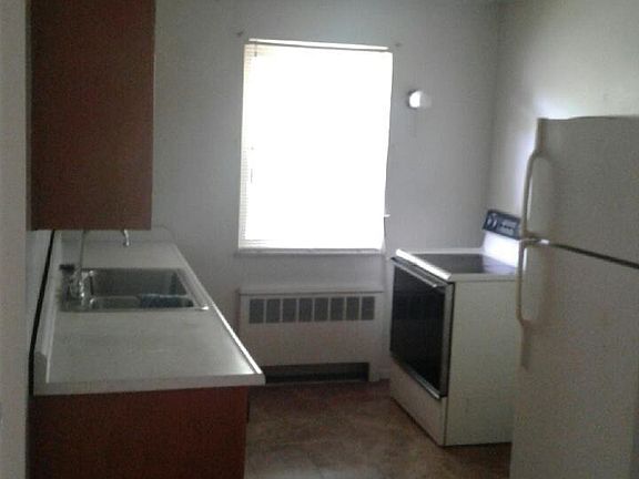 3rd image of 3509 Cowie Ave APT 4