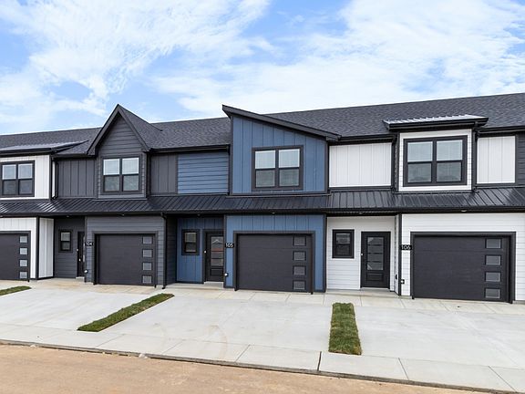 5th image of 105 Jonathan Wade Cir