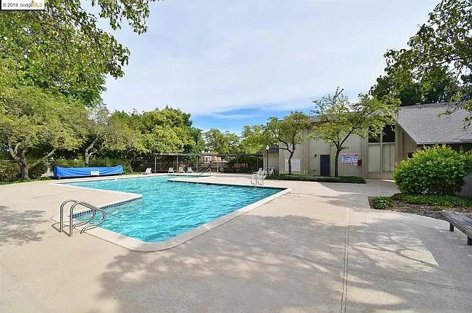 1716 Holland Dr — Photo 19