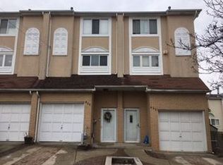 450 Winant Ave, Staten Island, NY 10309