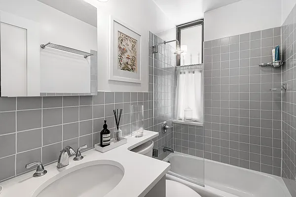 Rented by CitySites Real Estate Group | media 23