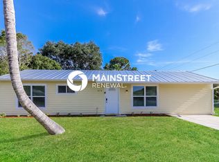 674 23rd Pl SW, Vero Beach, FL 32962