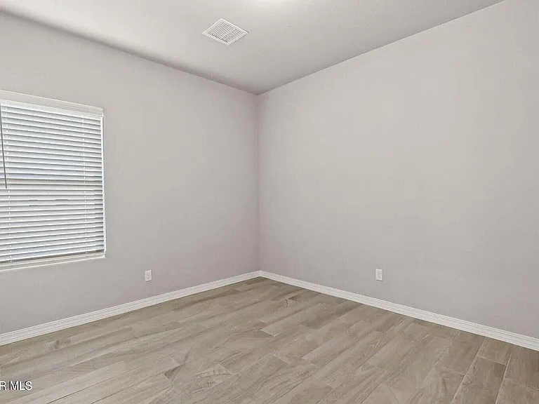 13186 Emerald Isle St — Photo 12