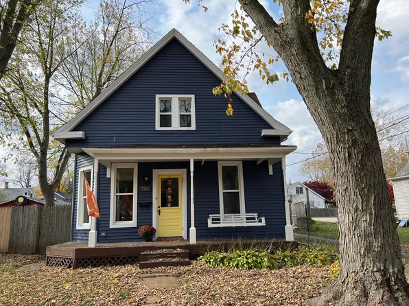 705 N Linden St, Normal, IL 61761