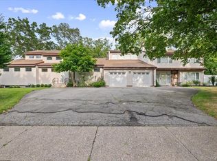 236 Northfield Rd, Hauppauge, NY 11788