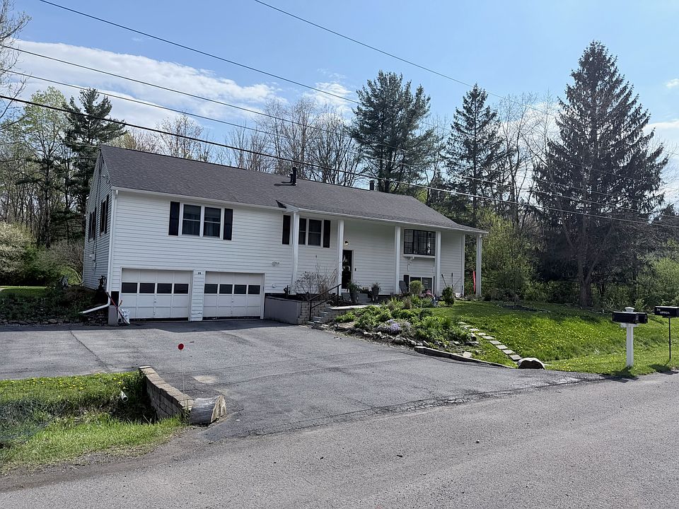 1st image of 33 Meadowlark Dr