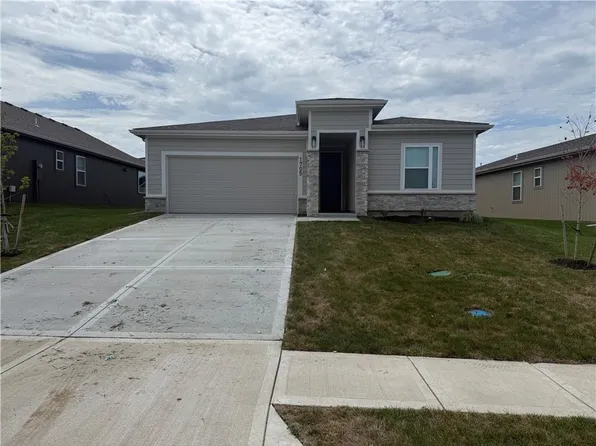 1705 NW 105th Ter, Kansas City, MO 64155