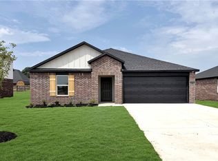 1772 Thelma St, Springdale, AR 72762
