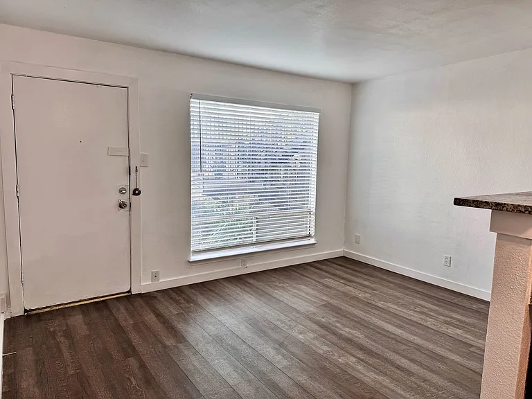 5001 Bowser Ave #104 — Photo 7