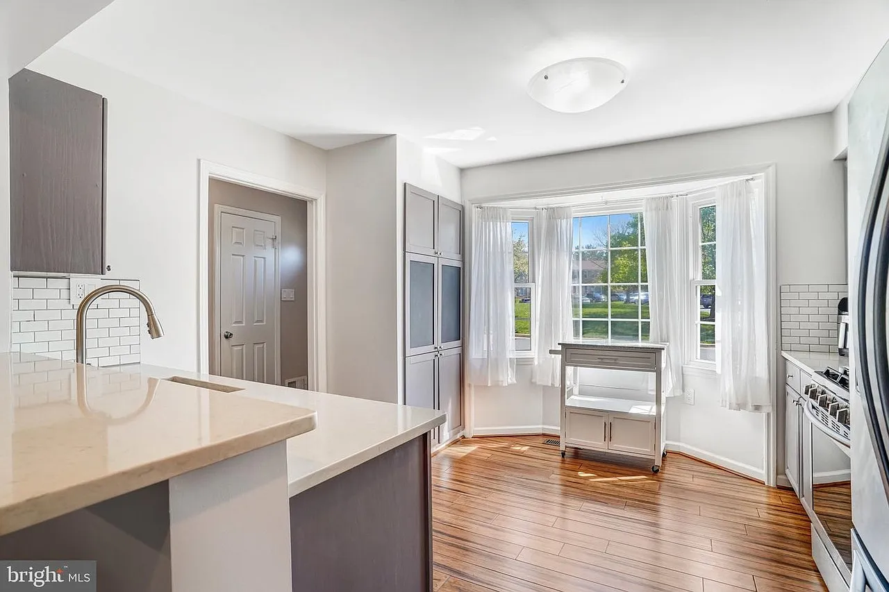 3936 Kernstown Ct — Photo 3
