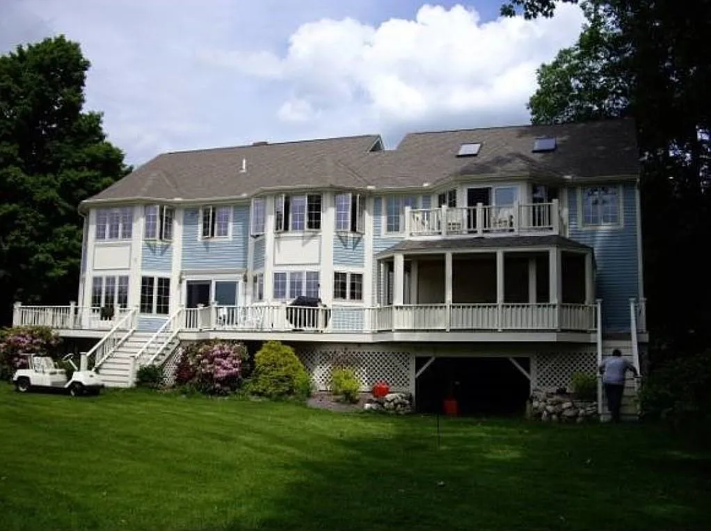 5 bed, 3.0 bath, 5000 sqft, $16,000 — Photo 1
