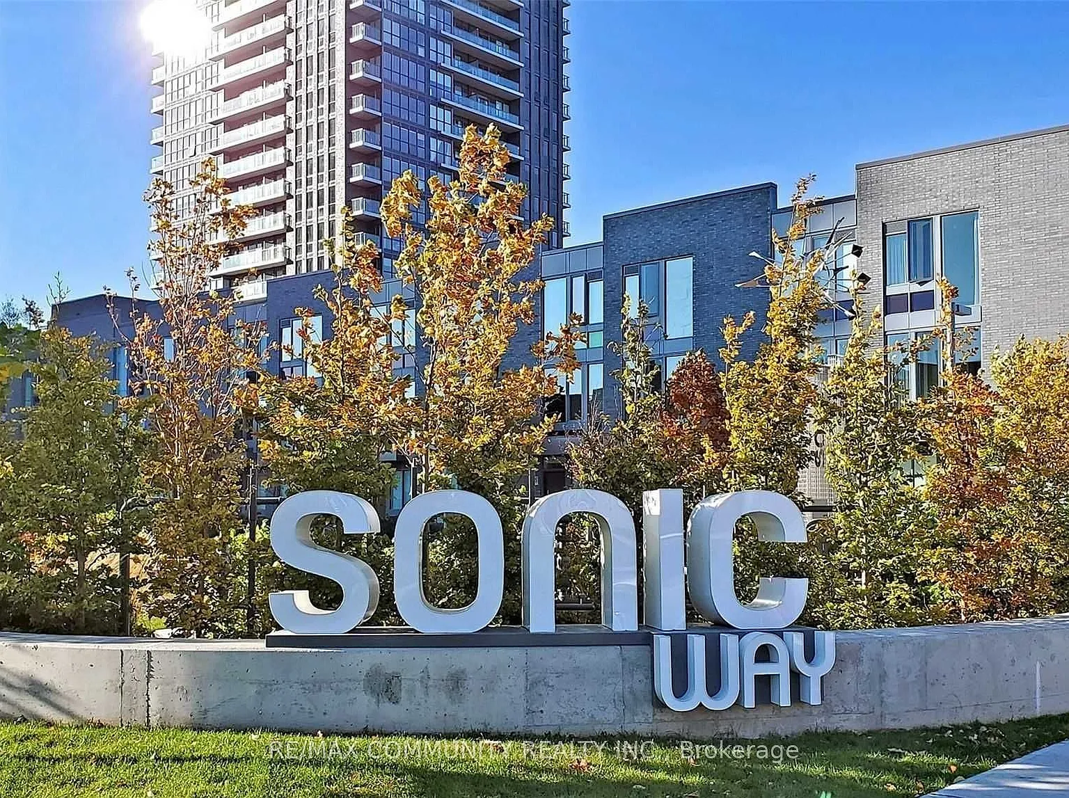 2 bed, $2,325 — Photo 2