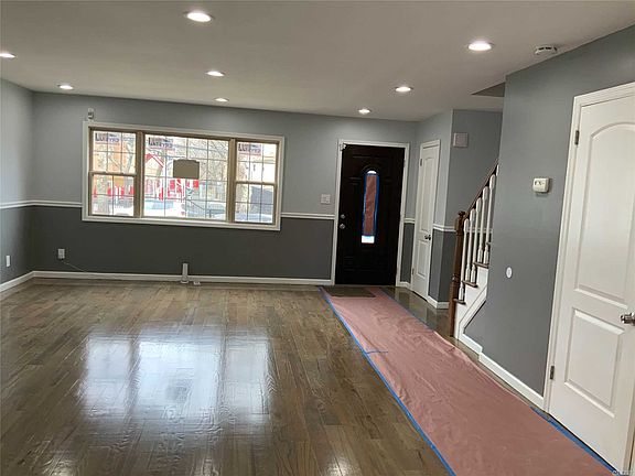 3rd image of 16726 109th Ave