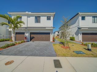 10841 SW 233rd St, Homestead, FL 33032