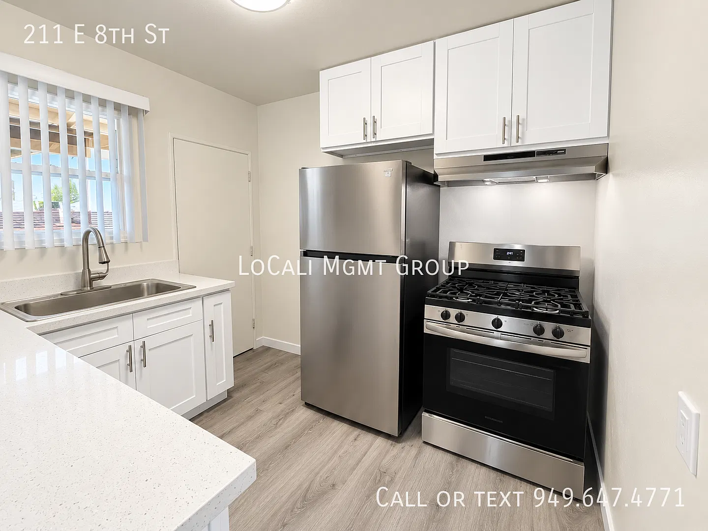 Recently Remodeled Upstairs Apartment in the Heart of Santa Ana! — Photo 2