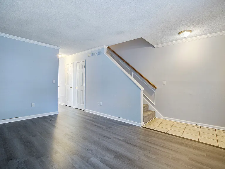 6280 Lucille Dr — Photo 4